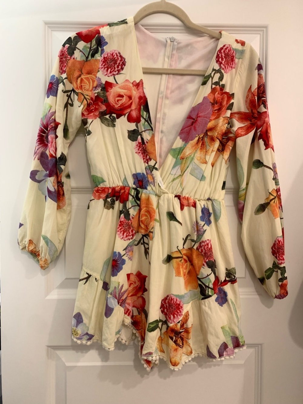 Cream Floral V-Neck Romper with Long Sleeves